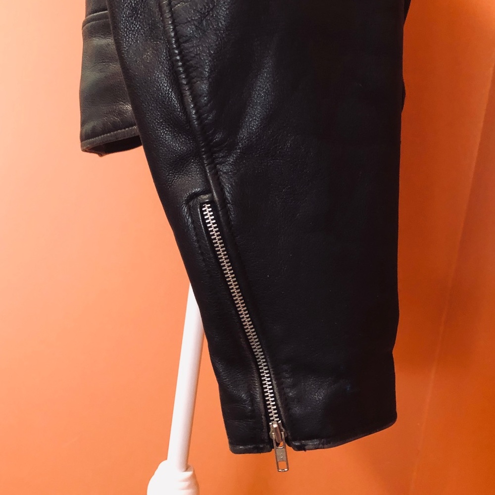 Leather jacket - Picture 6 of 8